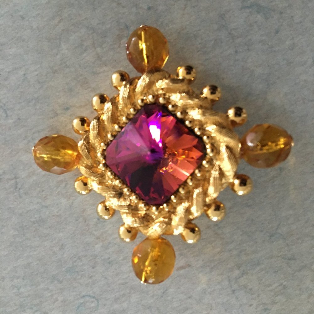 ST JOHN GOLD PINK PIN BROOCH